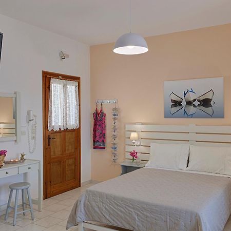 Letta'S Apartments Финикас Екстериор снимка