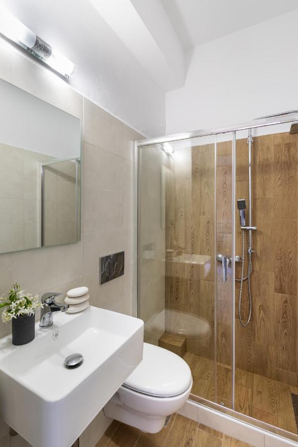 Letta'S Apartments Финикас Екстериор снимка