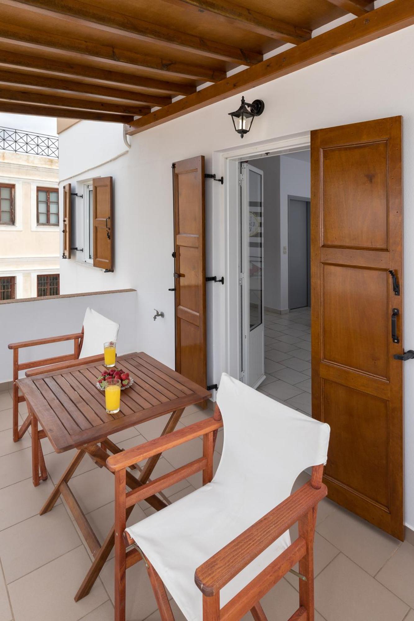 Letta'S Apartments Финикас Стая снимка