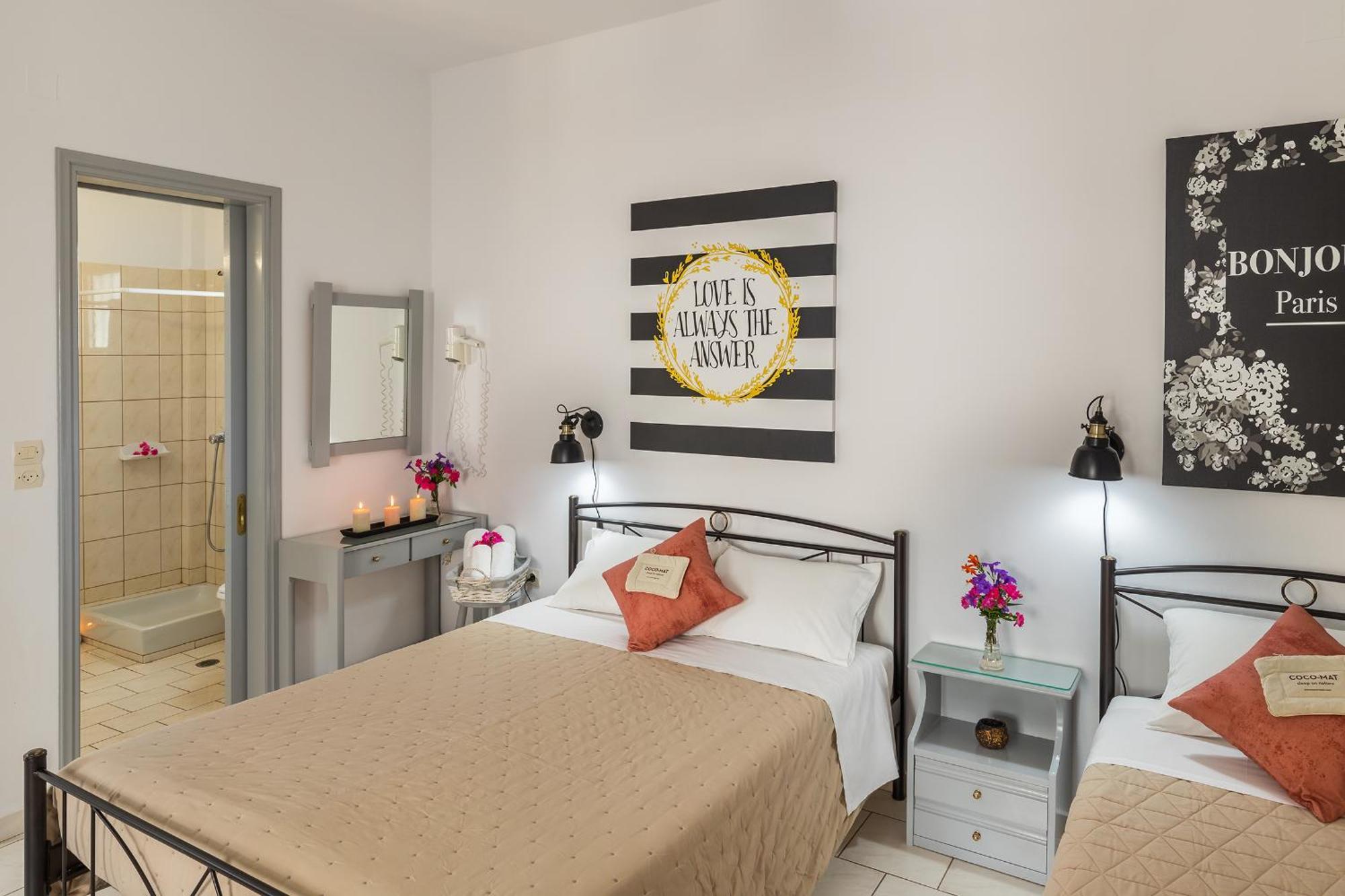 Letta'S Apartments Финикас Стая снимка