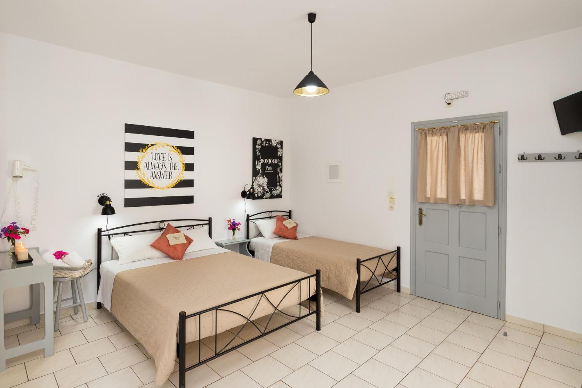 Letta'S Apartments Финикас Екстериор снимка