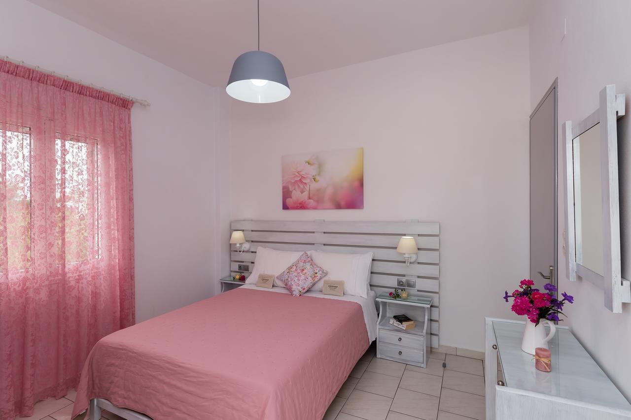 Letta'S Apartments Финикас Екстериор снимка