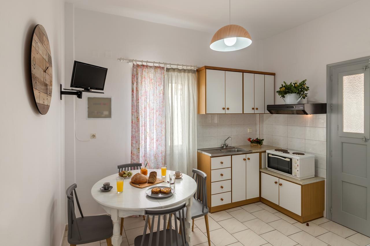 Letta'S Apartments Финикас Екстериор снимка